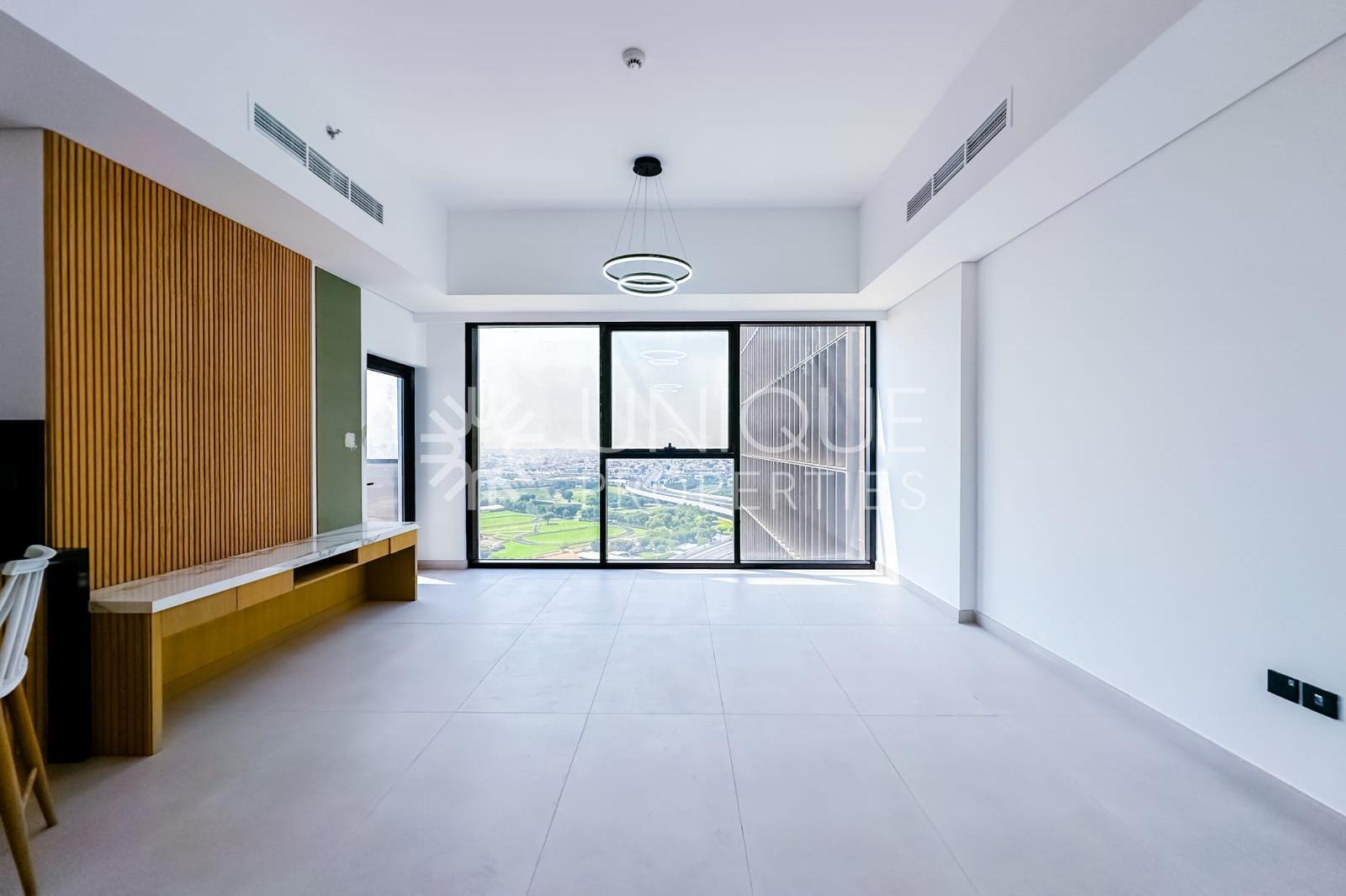 Brand New | Mid Floor | Grace Period