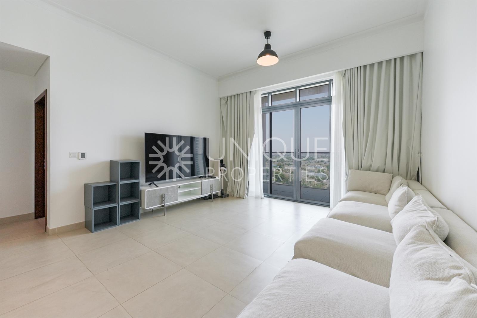 Unfurnished | Lake View | Vacant