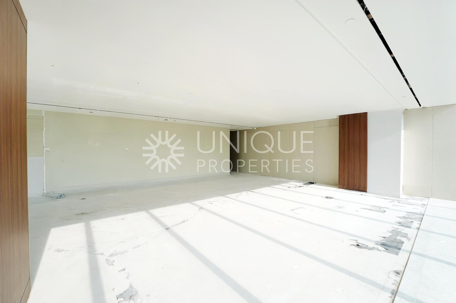 Spacious  | Sea View | Near Metro
