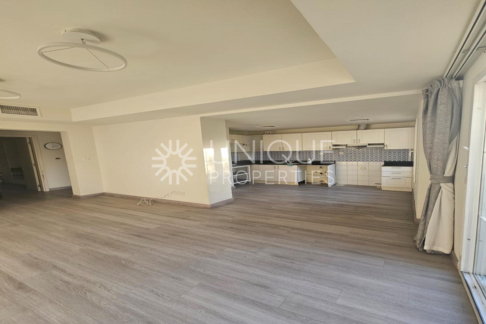 Price Reduced | Beautifully Upgraded | Vacant