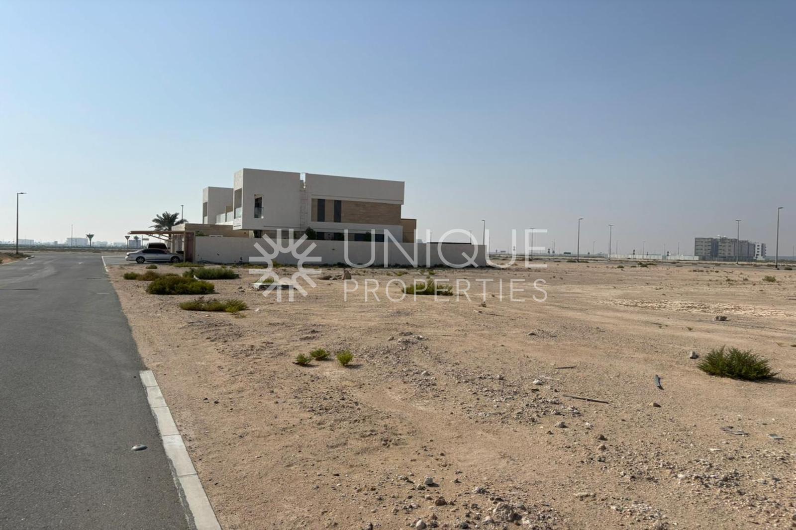 Amazing Deal | Near Exit | Mutiple Plots