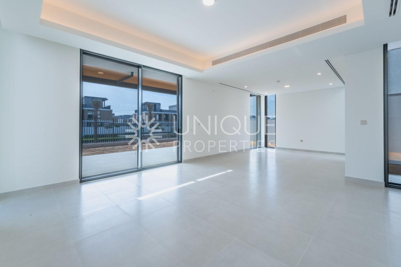 Park Backing | Extra Bedroom | Spacious Villa